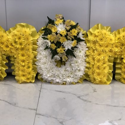 Standard Mom Wreath