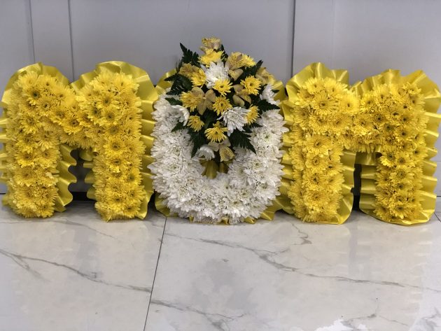 Standard Mom Wreath
